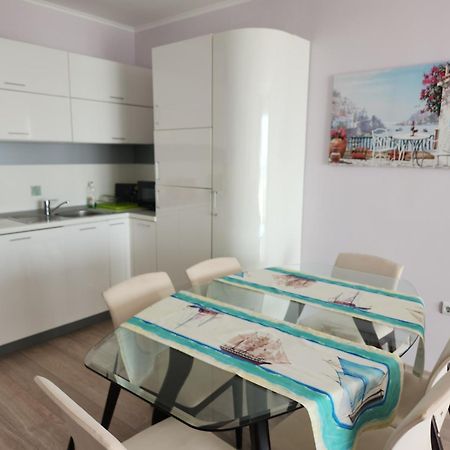 Beach View Apartment 슈코르필로브치 외부 사진